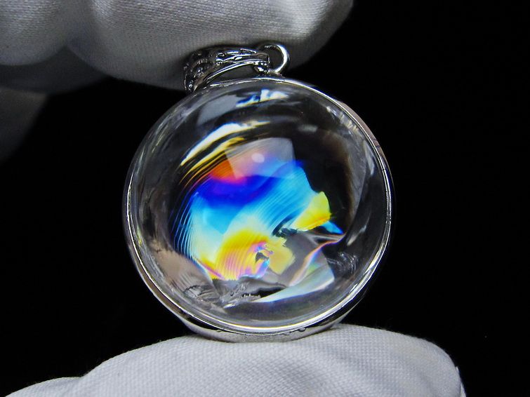 アイリスクォーツ 水晶 ペンダント 虹入り 一点物 112-12382