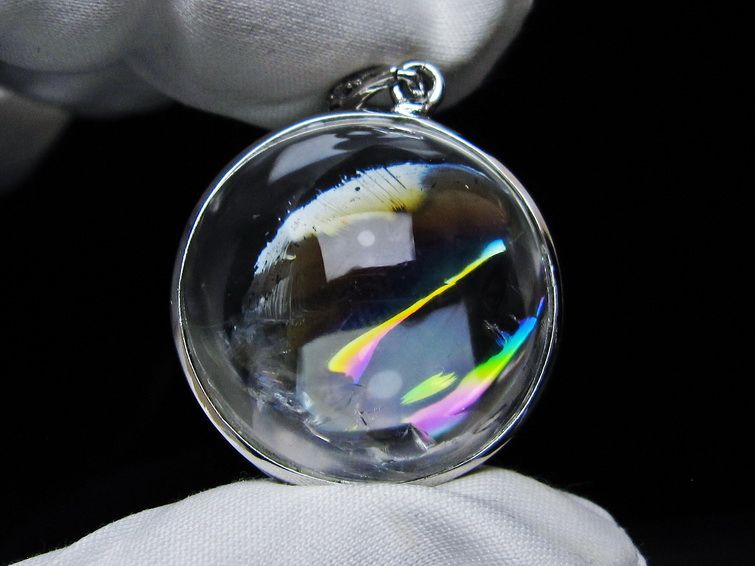 アイリスクォーツ 水晶 ペンダント 虹入り 一点物 112-12386