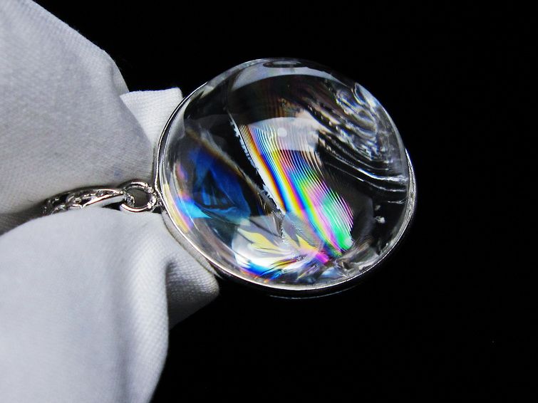 アイリスクォーツ 水晶 ペンダント 虹入り 一点物 112-12400