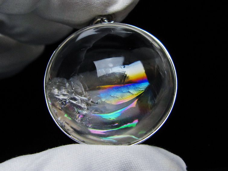 アイリスクォーツ 水晶 ペンダント 虹入り 一点物 112-12408
