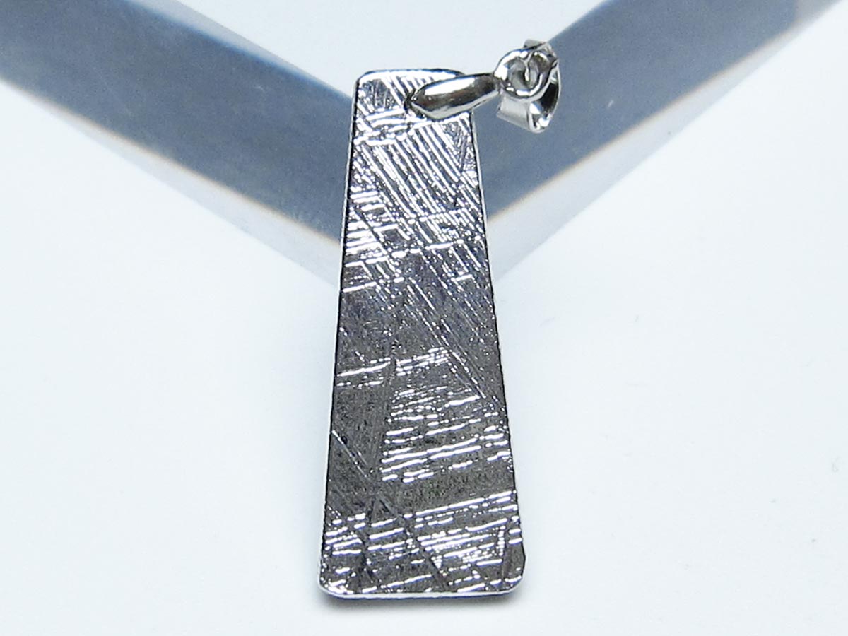 ギベオン ペンダント 隕石 メテオライト 一点物 メール便可 112-13427 【sold out】
