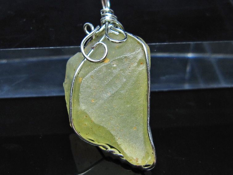 リビアングラス ペンダント 一点物 メール便可 112-13843