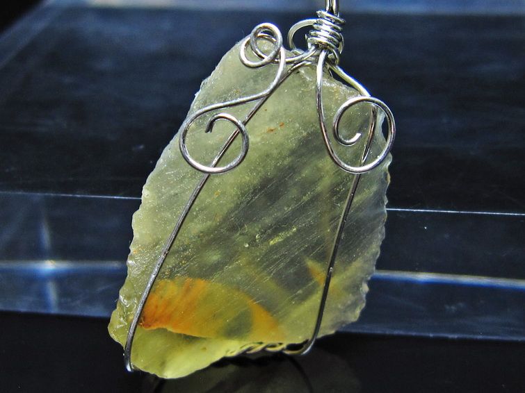 リビアングラス ペンダント 一点物 メール便可 112-13851