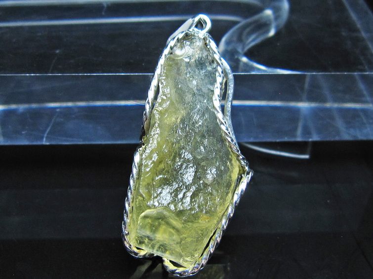 リビアングラス ペンダント 一点物 112-13935