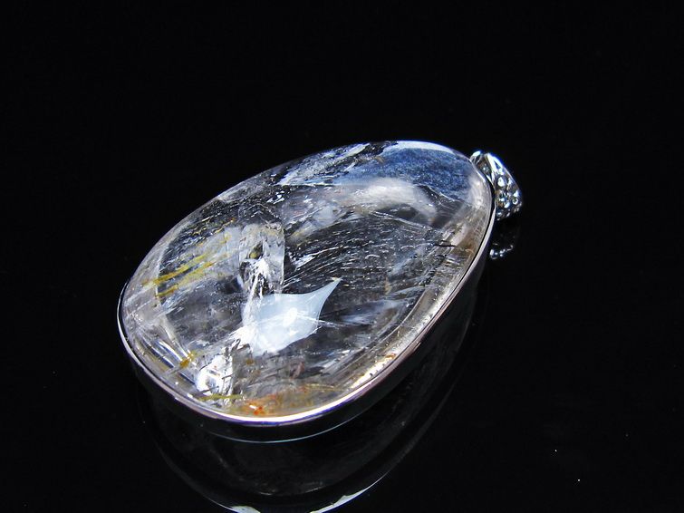 アイリスクォーツ 水晶 ペンダント 虹入り メール便可 一点物 112-14106