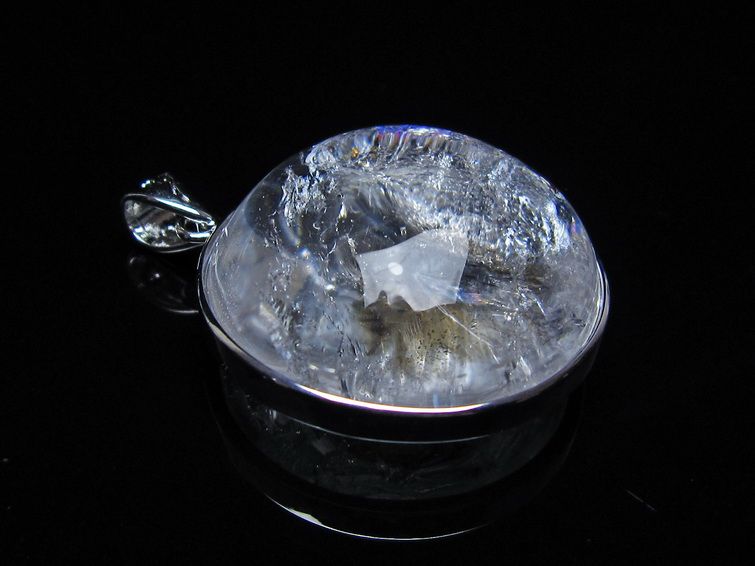 アイリスクォーツ 水晶 ペンダント 虹入り メール便可 一点物 112-14154