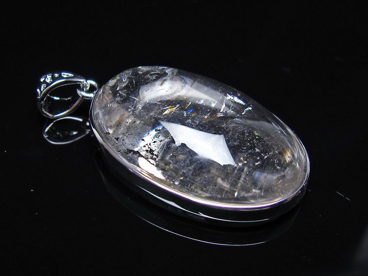 アイリスクォーツ 水晶 ペンダント 虹入り メール便可 一点物 112-14156