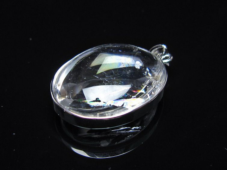 アイリスクォーツ 水晶 ペンダント 虹入り 一点物 112-14195