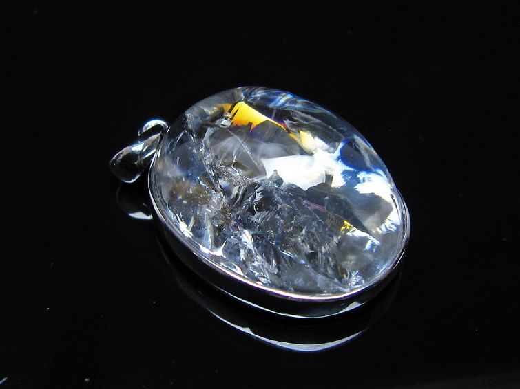 アイリスクォーツ 水晶 ペンダント 虹入り 一点物 112-14197