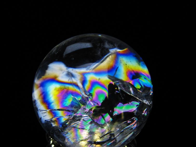 アイリスクォーツ 水晶 丸玉 虹入り 28mm 水晶玉 置物 スフィア 141-6935