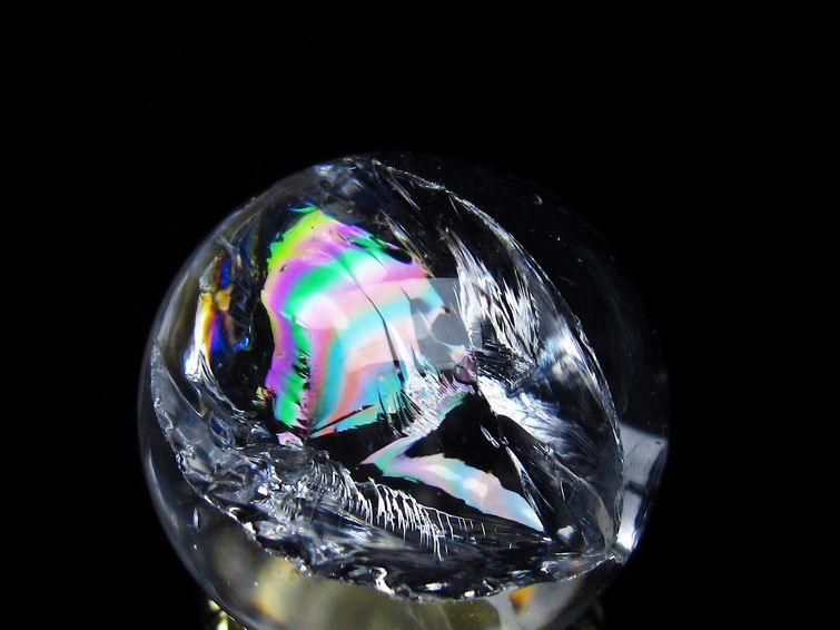 アイリスクォーツ 水晶 丸玉 虹入り 27mm 水晶玉 置物 スフィア 141-6950