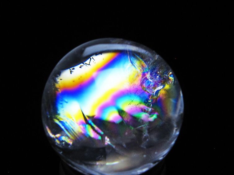 アイリスクォーツ 水晶玉 虹入り 27mm 水晶 丸玉 スフィア 置物 原石 一点物 141-8684