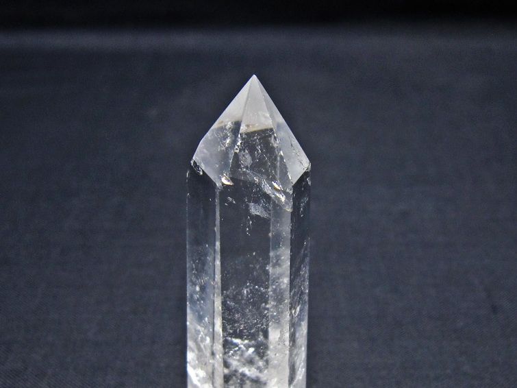 水晶 六角柱 ポイント 置物 一点物 142-11111
