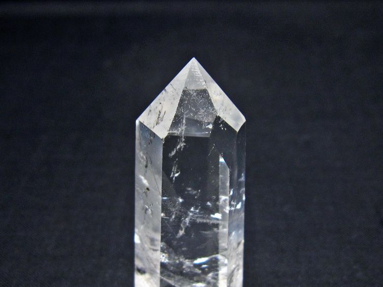 水晶 六角柱 ルチルクォーツ ポイント 置物 一点物 142-11186