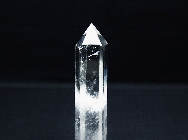 水晶 六角柱 ポイント 置物 一点物 142-9945