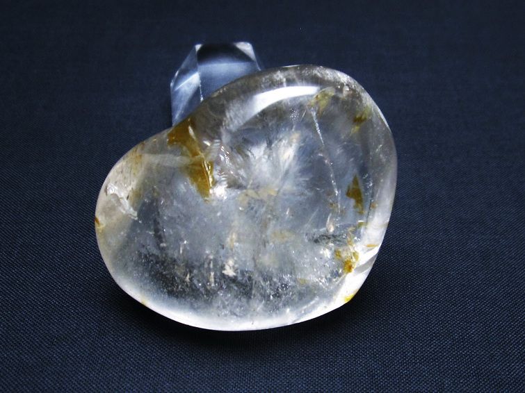 水晶 ハート 置物 虹入り 一点物 145-1316