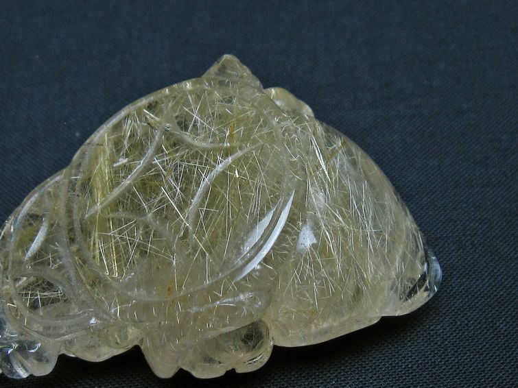 タイチンルチルクォーツ 手彫り 置物 キンセン 金蟾 一点物 145-1684