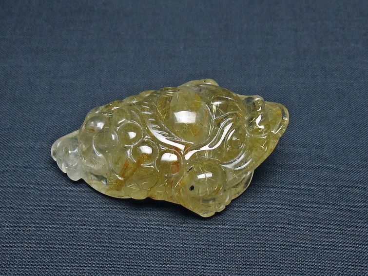 タイチンルチルクォーツ 手彫り 置物 キンセン 金蟾 一点物 145-1687