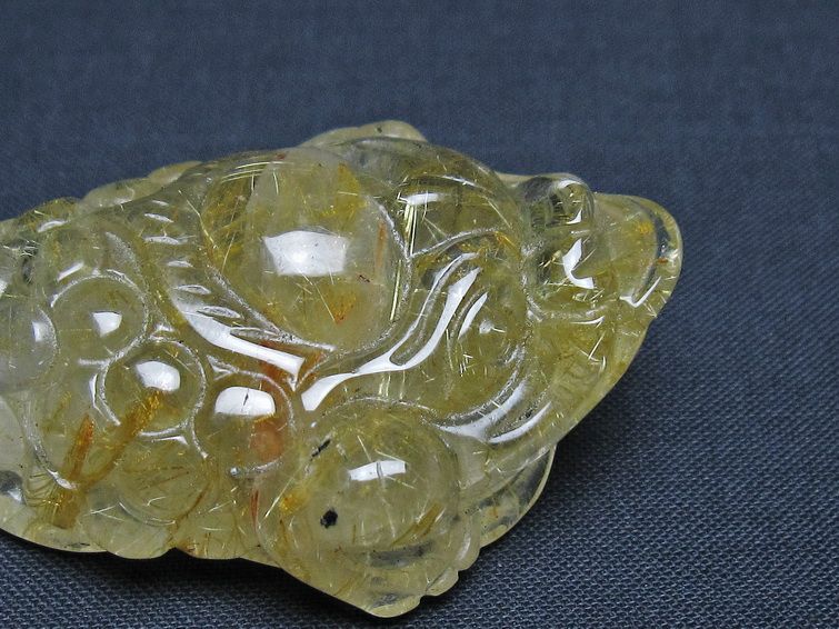 タイチンルチルクォーツ 手彫り 置物 キンセン 金蟾 一点物 145-1687