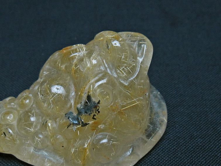 タイチンルチルクォーツ 手彫り 置物 キンセン 金蟾 一点物 145-1693