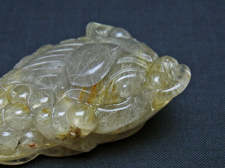 タイチンルチルクォーツ 手彫り 置物 キンセン 金蟾 一点物 145-1704