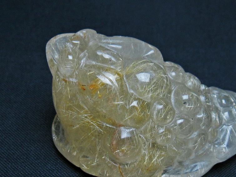 タイチンルチルクォーツ 手彫り 置物 キンセン 金蟾 一点物 145-1729