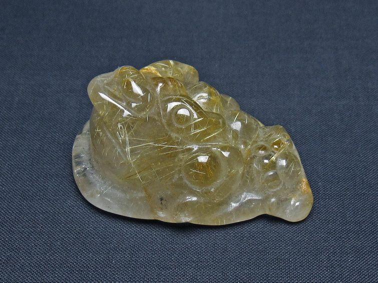 タイチンルチルクォーツ 手彫り 置物 キンセン 金蟾 一点物 145-1730