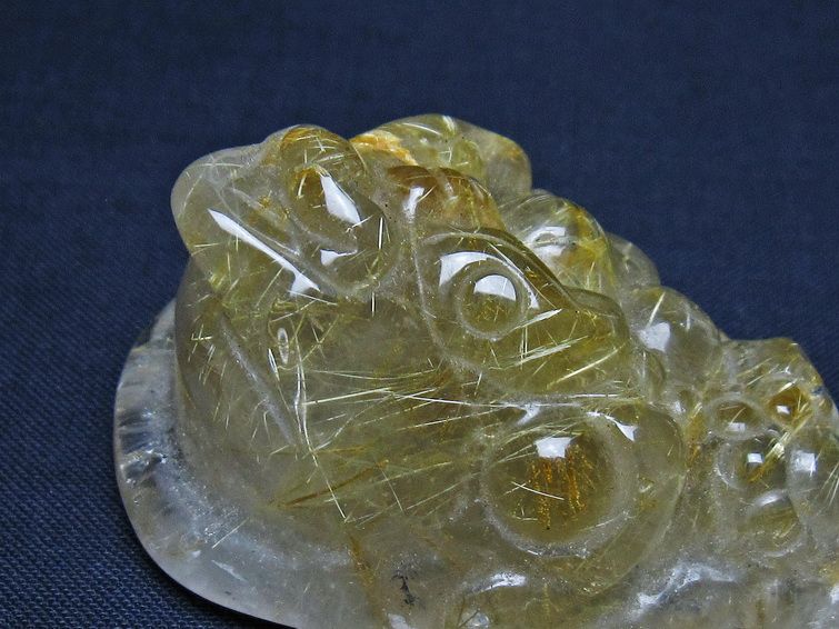 タイチンルチルクォーツ 手彫り 置物 キンセン 金蟾 一点物 145-1730