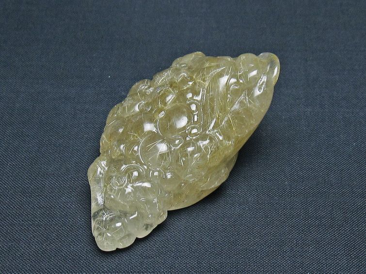 タイチンルチルクォーツ 手彫り 置物 キンセン 金蟾 一点物 145-1731