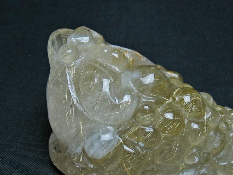 タイチンルチルクォーツ 手彫り 置物 キンセン 金蟾 一点物 145-1733