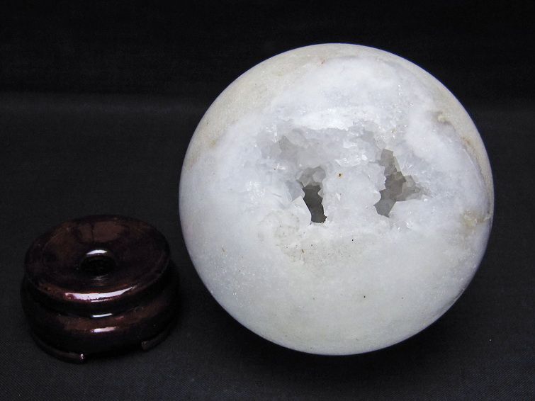 水晶 笑口 丸玉 83mm ジオード 置物 原石 一点物 151-10498