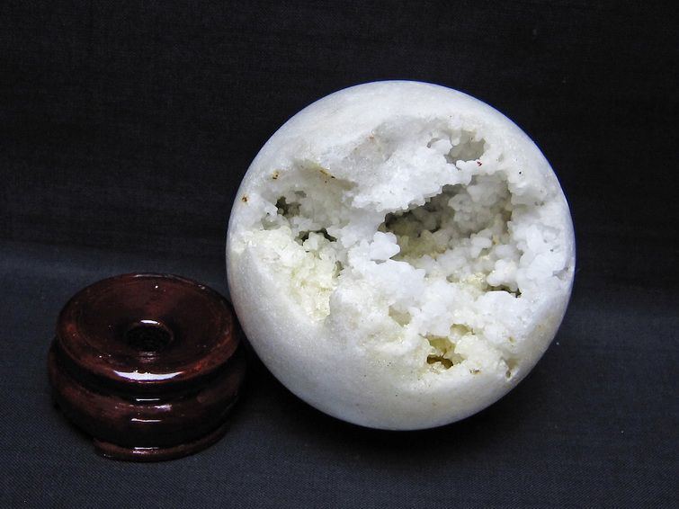 水晶 笑口 丸玉 79mm ジオード 置物 原石 一点物 151-10517