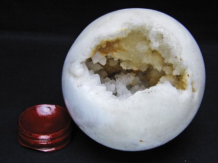 水晶 笑口 丸玉 83mm ジオード 置物 原石 一点物 151-10520