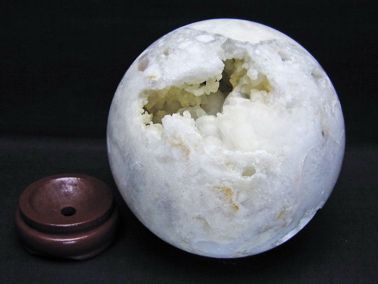 1.7Kg 水晶 ジオード 丸玉 120mm 笑口 置物 原石 一点物 151-10549