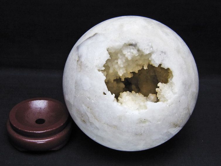 1Kg 水晶 ジオード 丸玉 110mm 笑口 置物 原石 一点物 151-10587