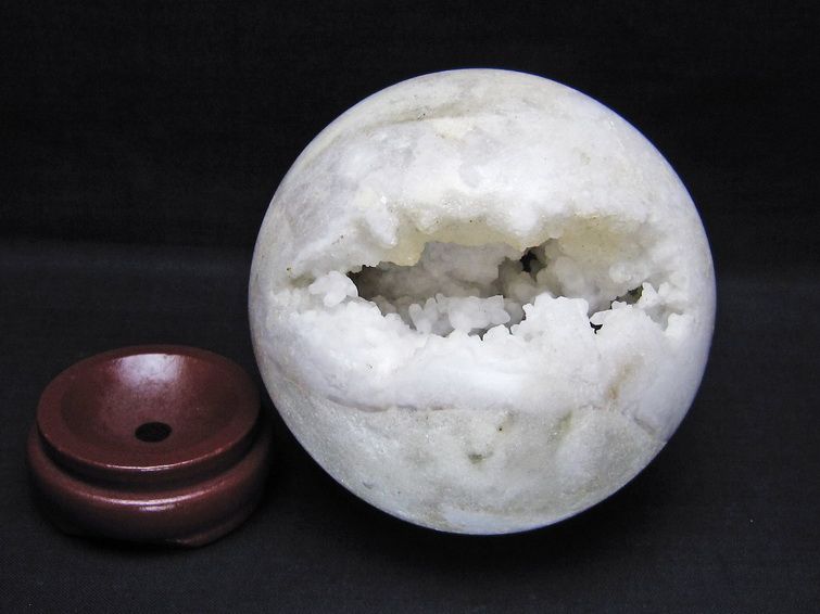 水晶 ジオード 丸玉 97mm 笑口 置物 原石 一点物 151-10588