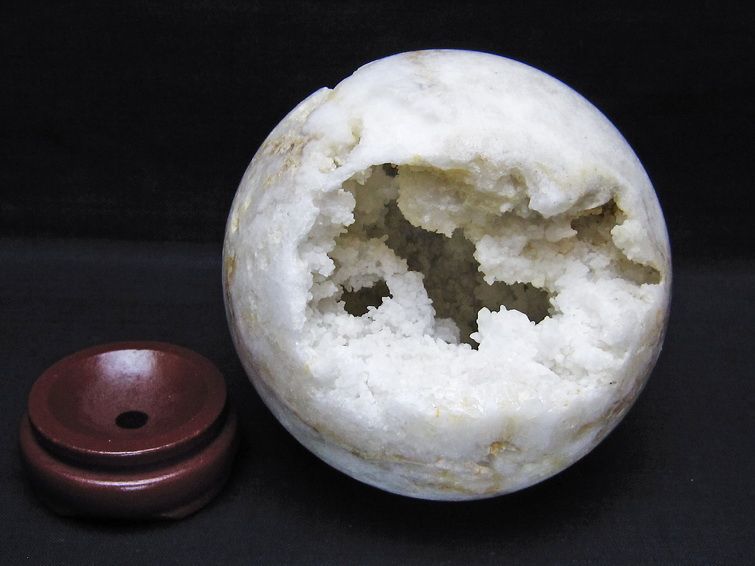 水晶 ジオード 丸玉 110mm 笑口 置物 原石 一点物 151-10595