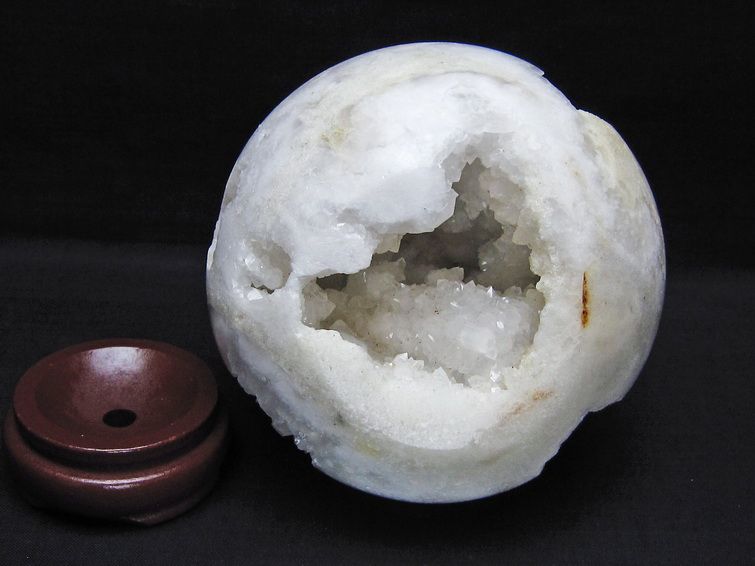 1Kg 水晶 ジオード 丸玉 110mm 笑口 置物 原石 一点物 151-10596