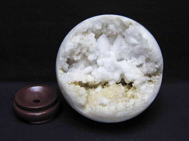 1.2Kg 水晶 ジオード 丸玉 120mm 笑口 置物 原石 一点物 151-10599