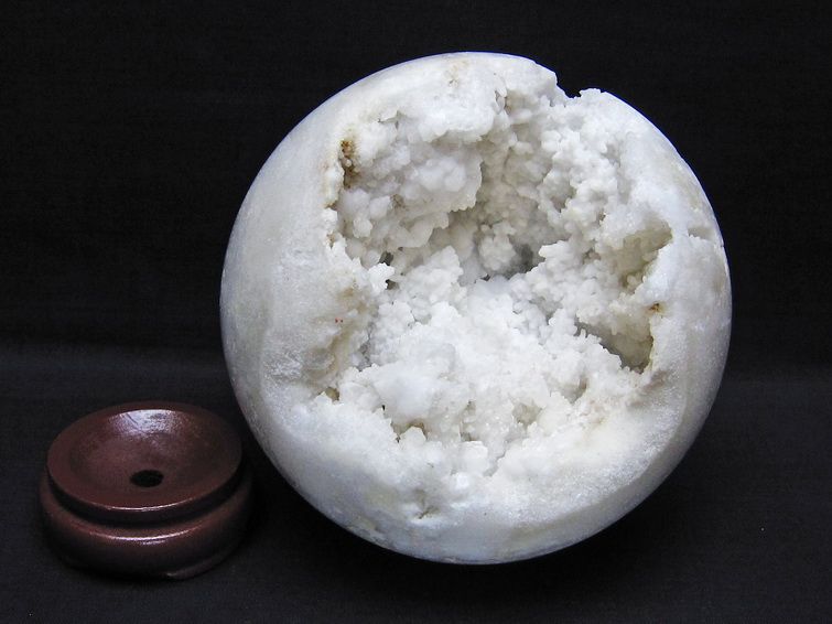 1.5Kg 水晶 ジオード 丸玉 125mm 笑口 置物 原石 一点物 151-10600