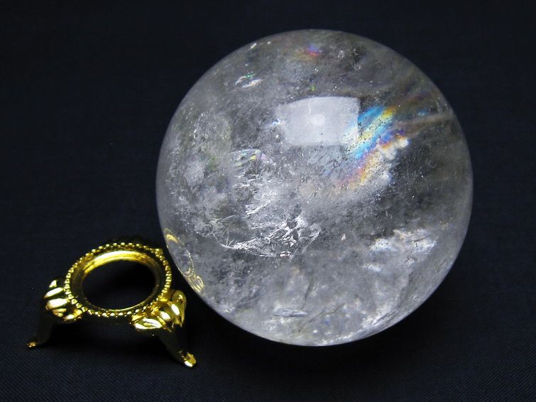 水晶 丸玉 虹入り 61mm クリスタル スフィア お守り 浄化 水晶玉 球体 玉 パワーストーン 151-7876