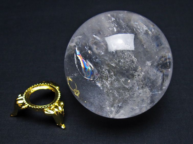 水晶 丸玉 虹入り 60mm スフィア 水晶玉 球体 玉 一点物 151-7898