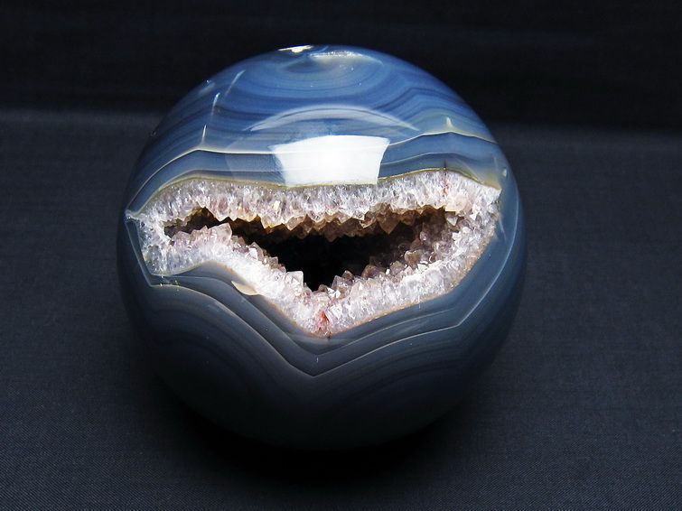 1.3Kg アメジスト 笑口丸玉 ブラジル産 100mm ジオード スフィア 一点物 151-8247