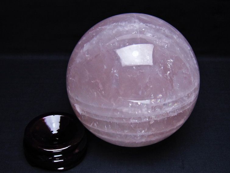 1.9Kg ローズクォーツ 丸玉 113mm スフィア 一点物 151-8289