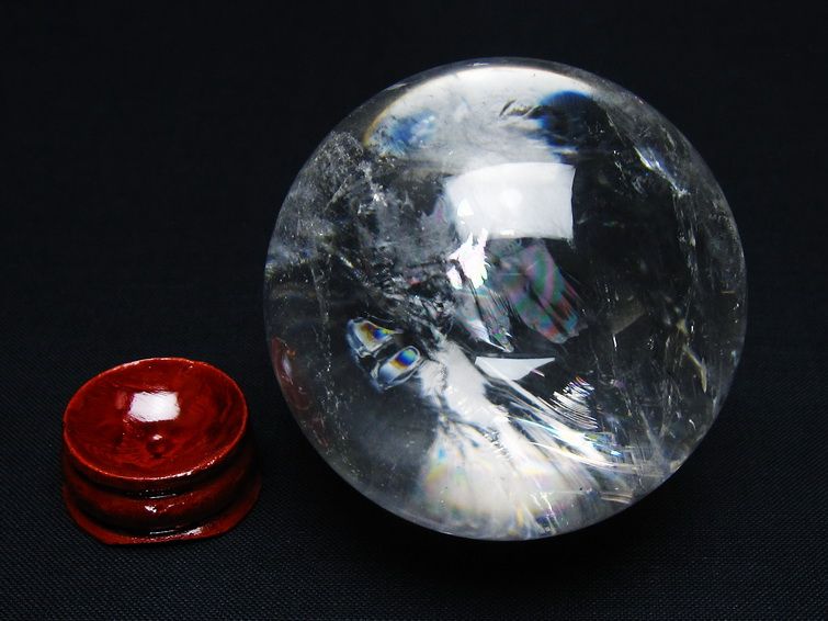 水晶 丸玉 虹入り 56mm スフィア 置物 水晶玉 一点物 151-8836