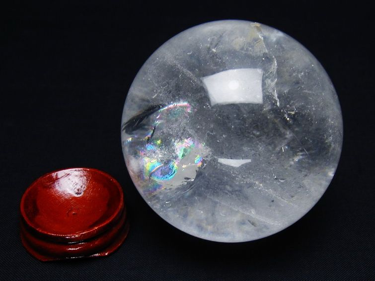水晶 丸玉 虹入り 67mm スフィア 置物 水晶玉 一点物 151-8977