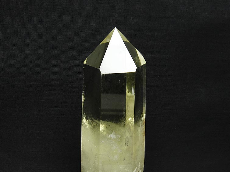 シトリン 六角柱 シトリンクォーツ 台座付属 一点物 152-2906
