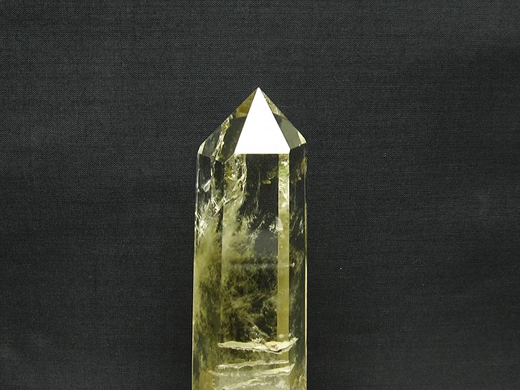 シトリン 六角柱 シトリンクォーツ 台座付属 虹入り 一点物 152-2911