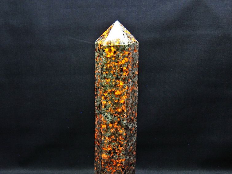1.3Kg ユーパーライト 六角柱 台座付属 一点物 152-2995