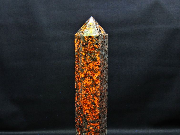 1.3Kg ユーパーライト 六角柱 台座付属 一点物 152-3008